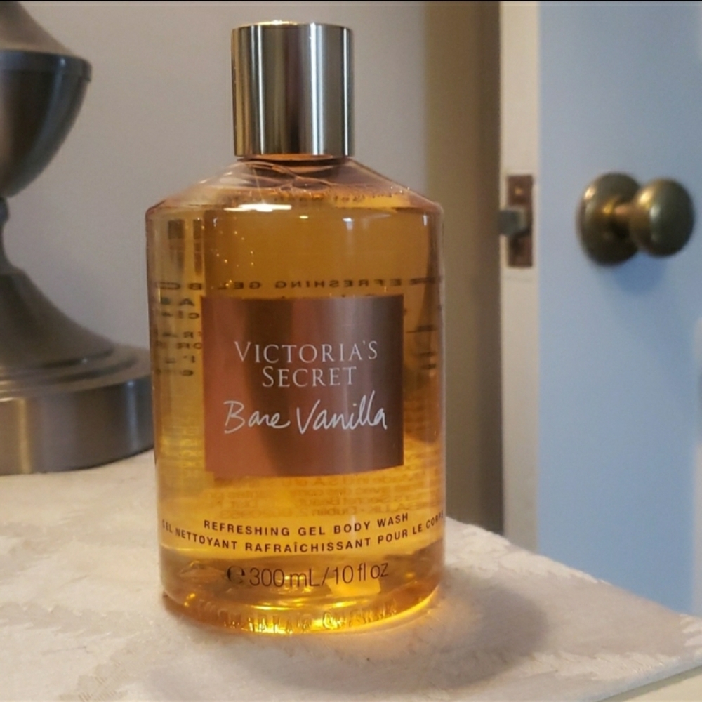 NEW DISCONTINED Bare vanilla refreshing shower gel victorias secret
